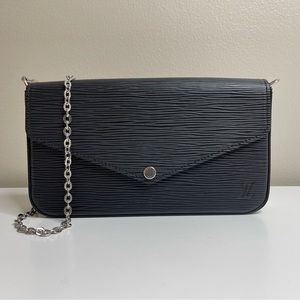 LOUIS VUITTON • 2019 Black Epi Felicie